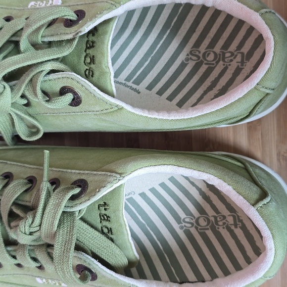 Taos Moc Star 2 Green Lace-Up Sneakers - Picture 9 of 13